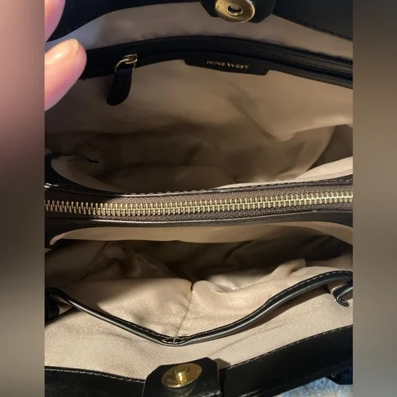 Nine West Brooklyn Jet Set Carryall Satchel NWOT - Picture 11 of 11